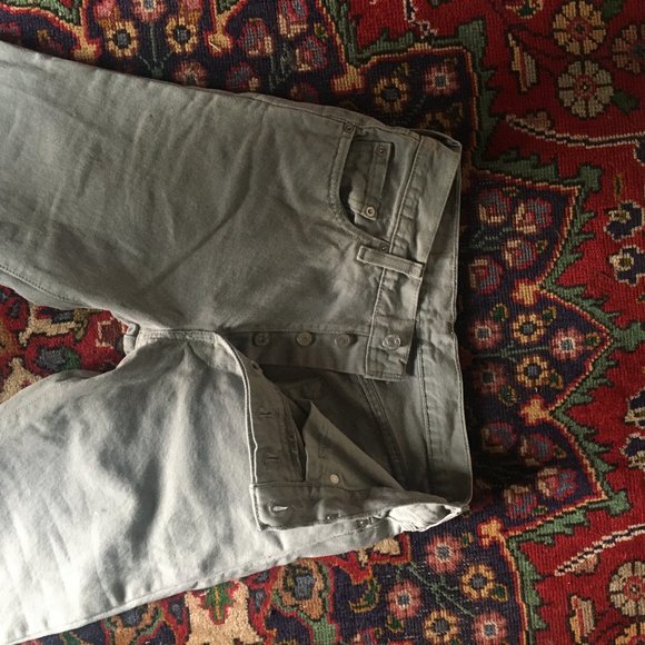 Gray Levis straight leg size 29 - Picture 3 of 4